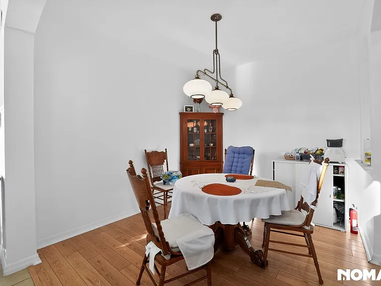 2346 Felicity Pl — Photo 5