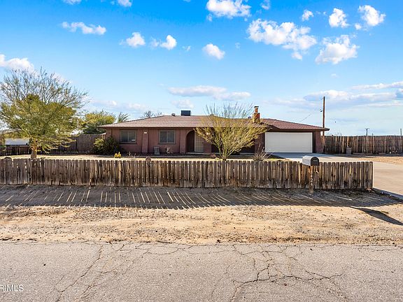 5th image of 8424 Greenwood Ave