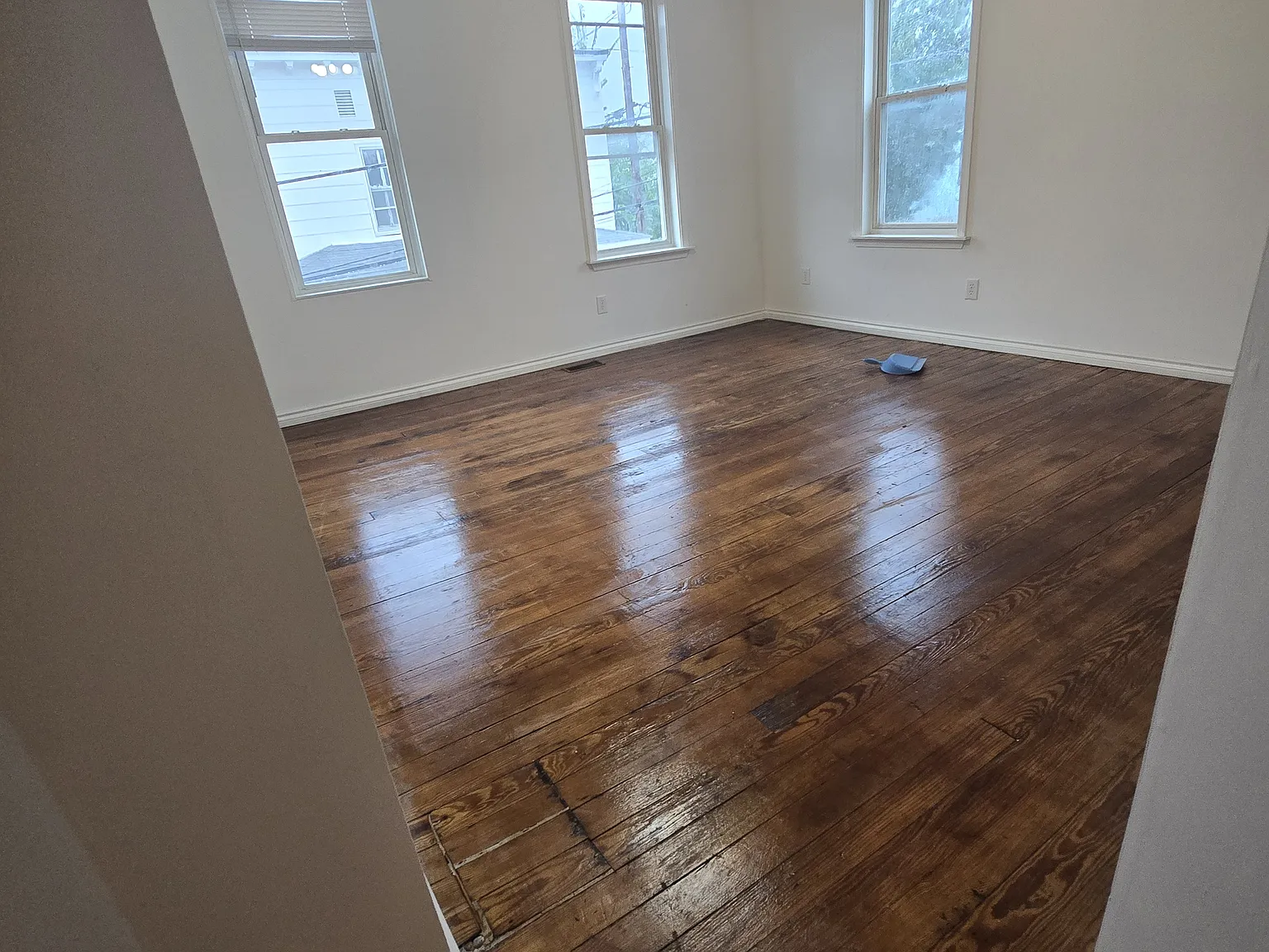 3 bed, $1,050 — Photo 4