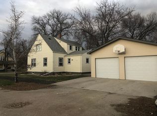 405 Elm St, Langford, SD 57454