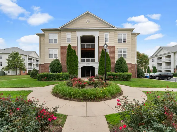 42496 Mayflower Ter Unit 302, Brambleton, VA 20148