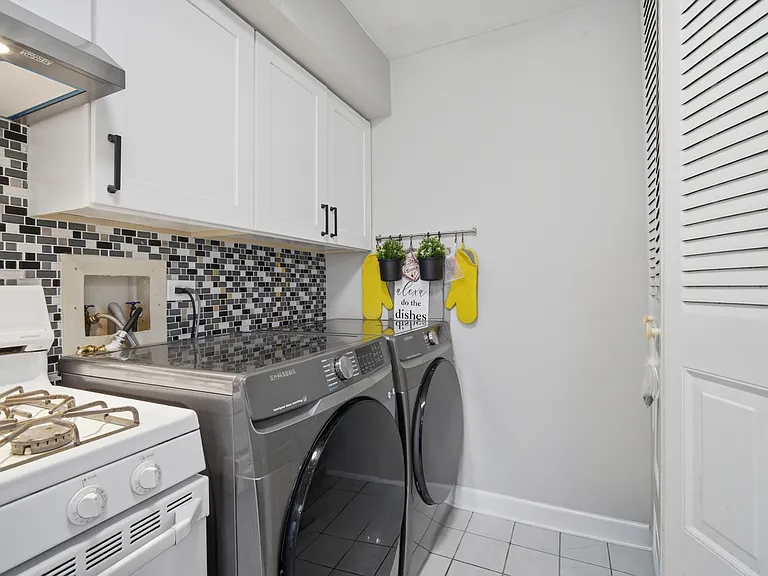 1495 Cornell Ct #1495 — Photo 9