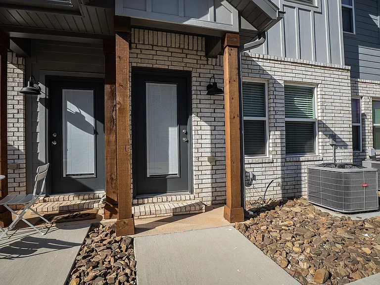 642 N Littleleaf Ter #33 — Photo 7
