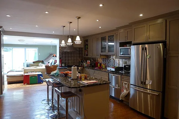 Rented by Corcoran | media 23