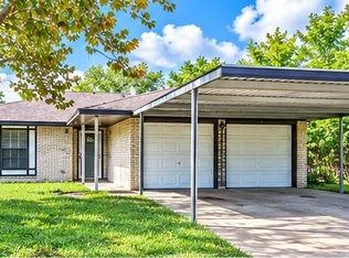 4910 Redfish Reef Dr, Bacliff, TX 77518