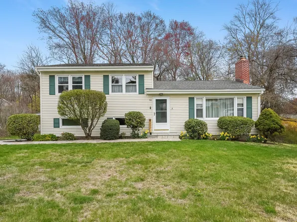 50 Poplar Street, Trumbull, CT 06611