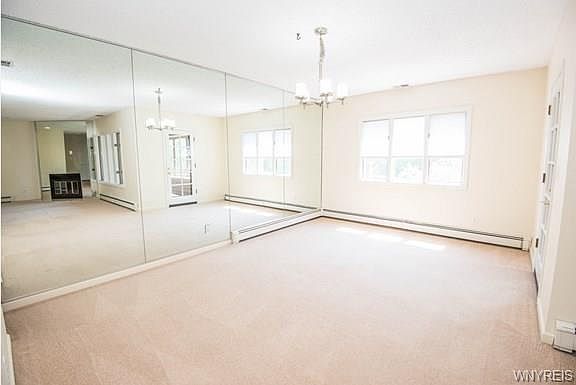 3rd image of 202 Castlebrook Ln