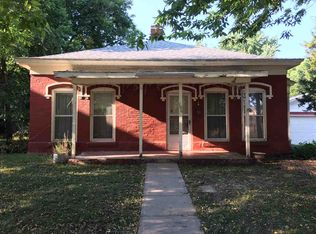 106 E 6th St, Yankton, SD 57078