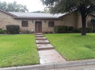 4719 Briarhaven Rd, Fort Worth, TX 76109