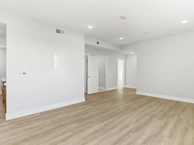 5137 Master St #11 — Photo 6