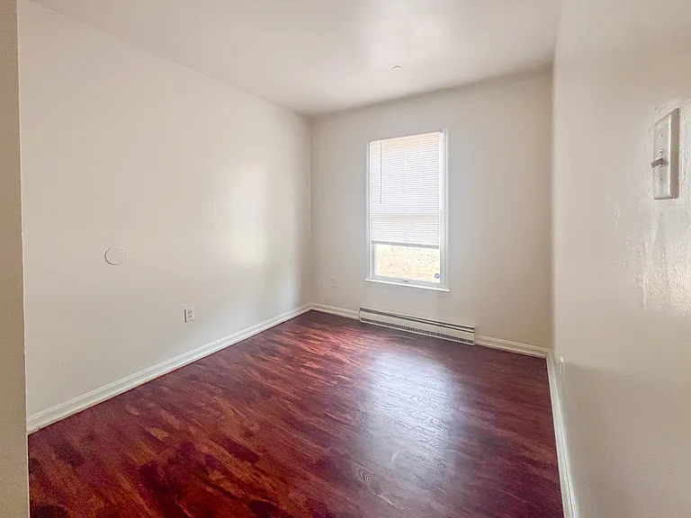 496 Lancaster Creek Dr — Photo 10