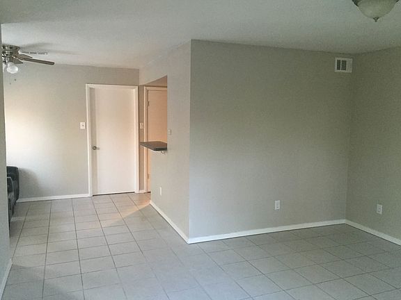 3rd image of 1116 Murrayhill Dr APT 8