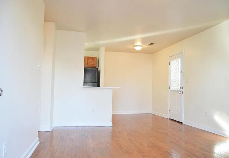 2518 Kent Village Dr #1 — Photo 3