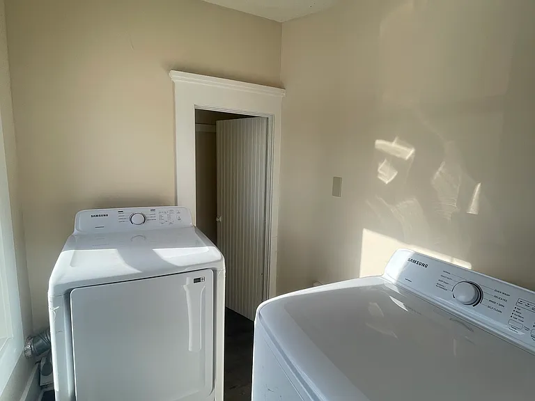 1716 E Michigan Ave — Photo 16
