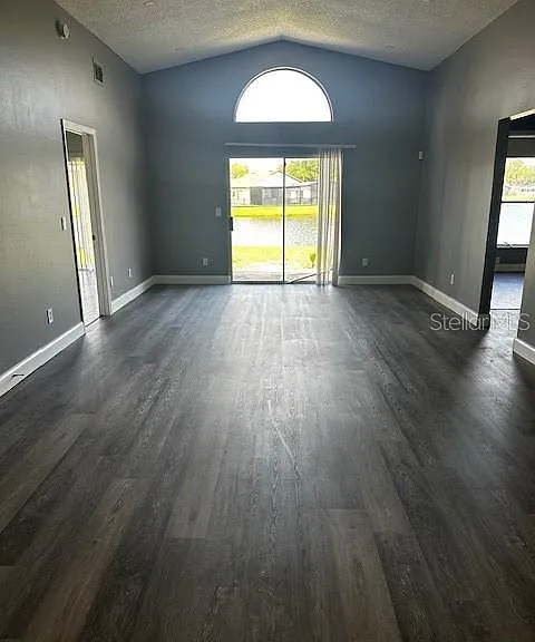3039 Stillwater Dr — Photo 15