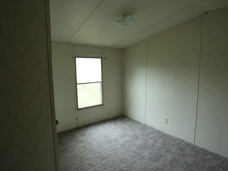 13666 NW McClung Rd — Photo 11