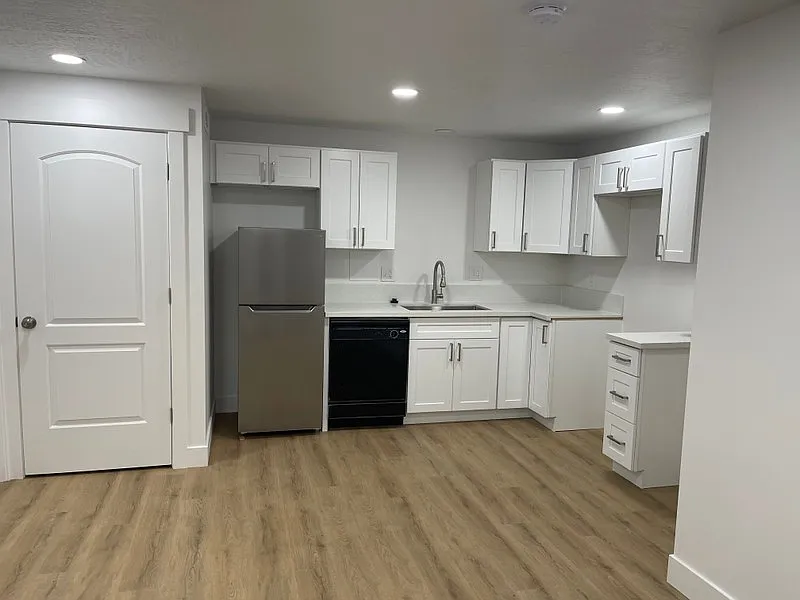 NEW Basement Apartment — Photo 1