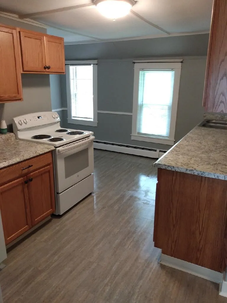 169 Silver Street - 7 — Photo 1