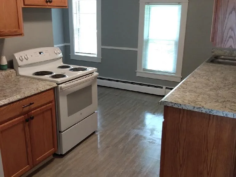 169 Silver St #7 — Photo 1
