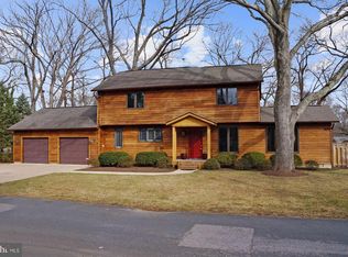 90 Riverside Dr, Severna Park, MD 21146