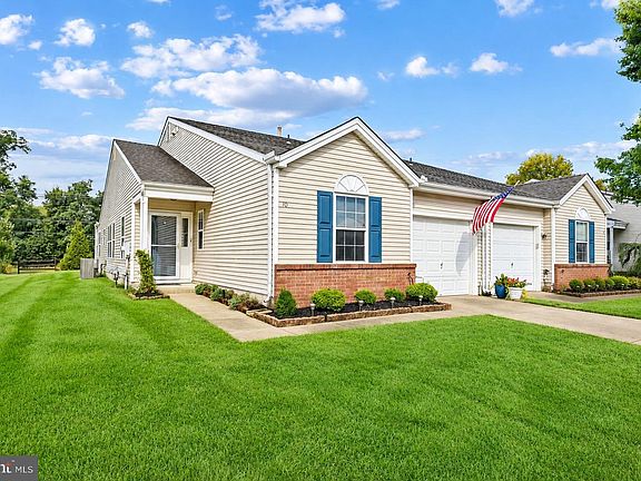 2nd image of 10 Carolina Way