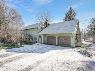 16 Perry Dr, New Milford, CT 06776
