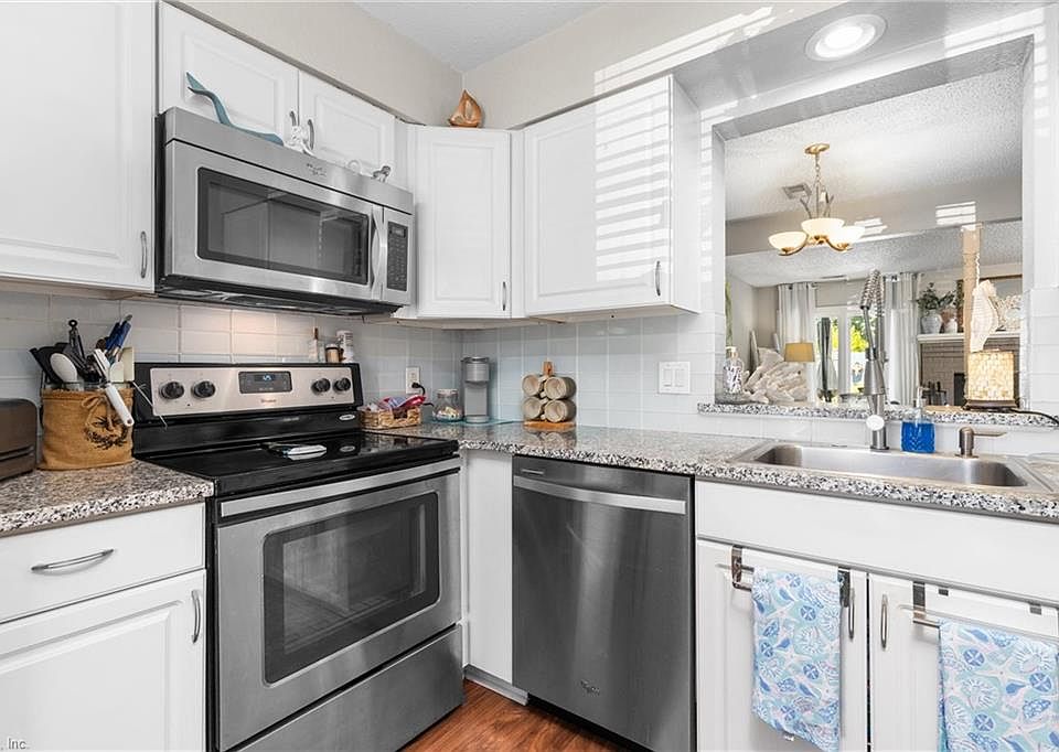 2nd image of 1304 Gaineford Ct
