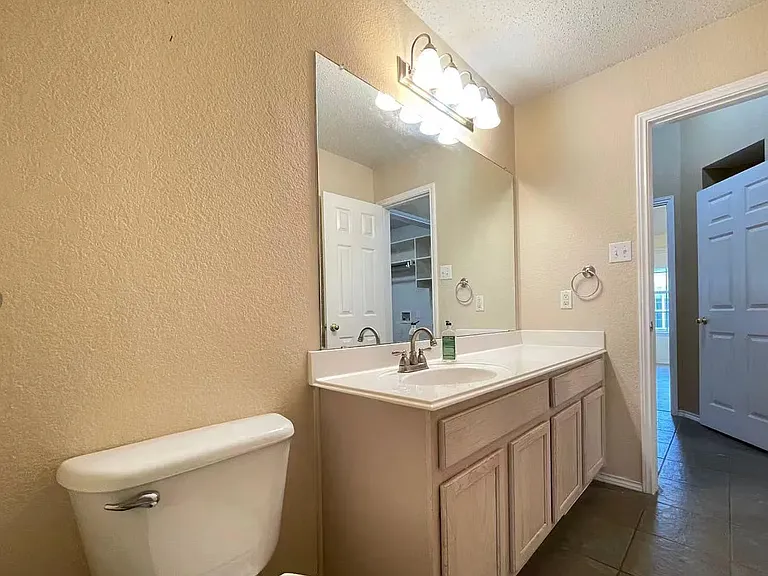 5106 Springflower Dr — Photo 17