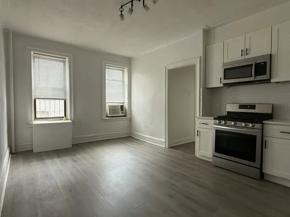 24-65 38th Street image 1 of 33