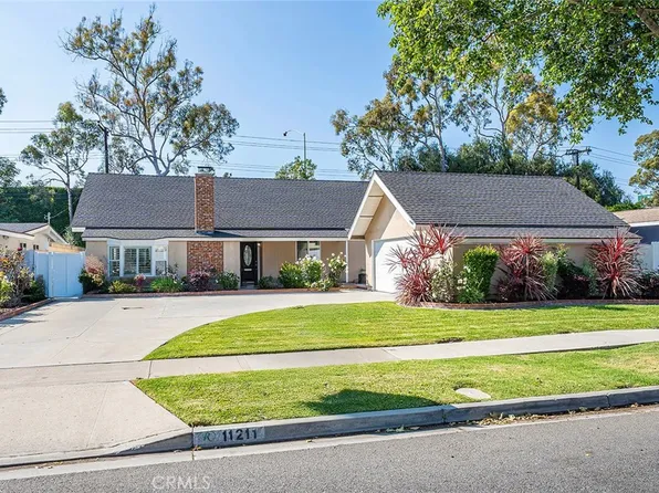 11211 Martha Ann Dr, Los Alamitos, CA 90720