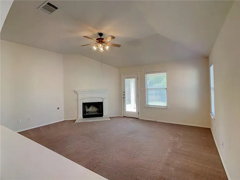 1413 Rainbow Parke Dr — Photo 5