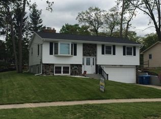 4724 Bonnie Ave SE, Kentwood, MI 49508