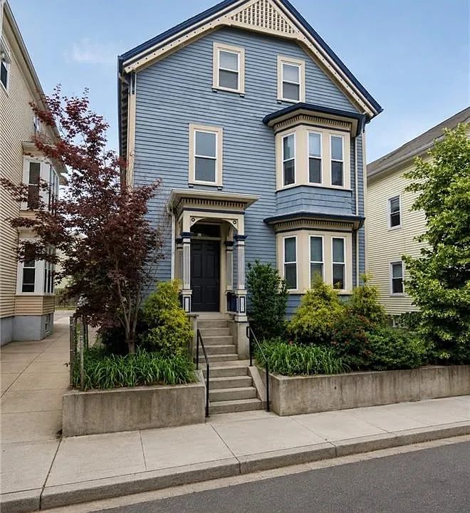 107 Ring St #2