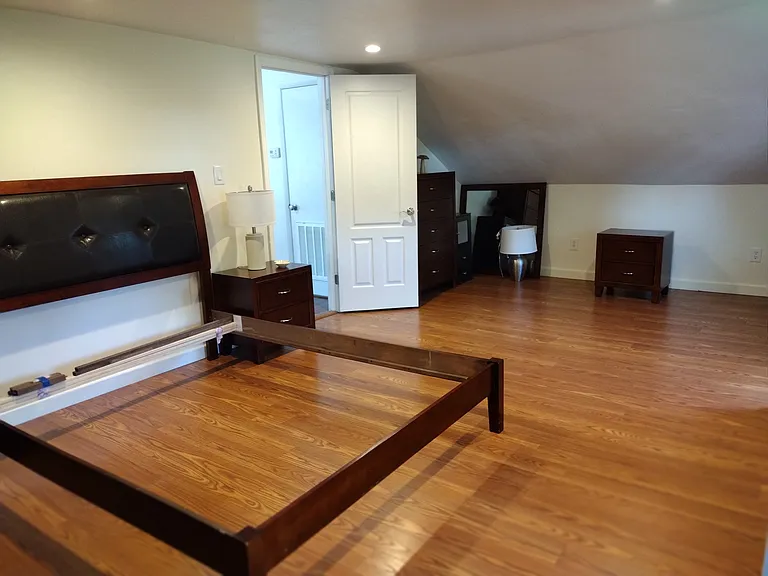 2328 Cedar Ln #B — Photo 28