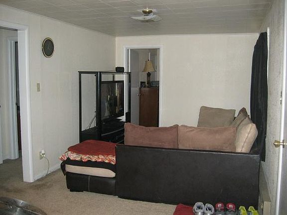 2nd image of 1303 N New St