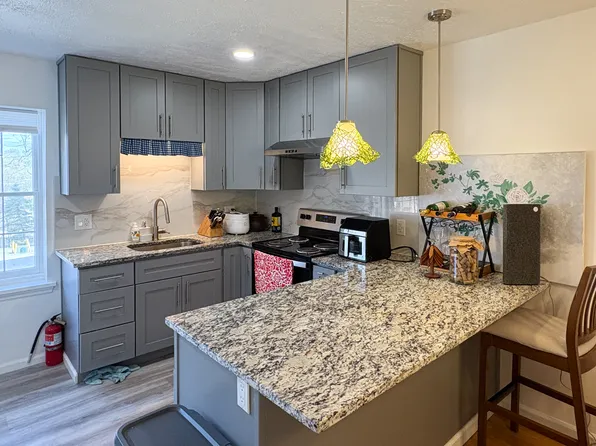 112 Inverness Dr, Pittsburgh, PA 15237