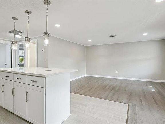 3rd image of 1018 Osprey Ct