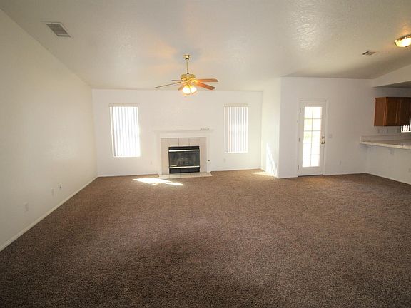 3rd image of 16722 Manning St
