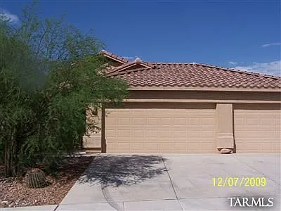 7692 W Innutian Ct