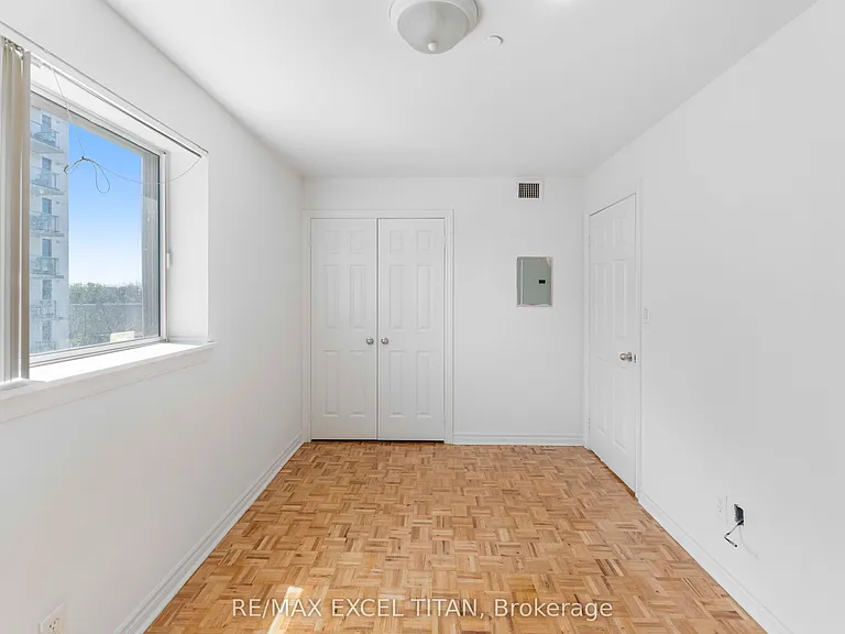 1407 Dupont St #409 — Photo 5
