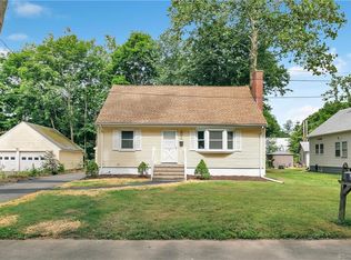 56 Reyna Rd, Hamden, CT 06514