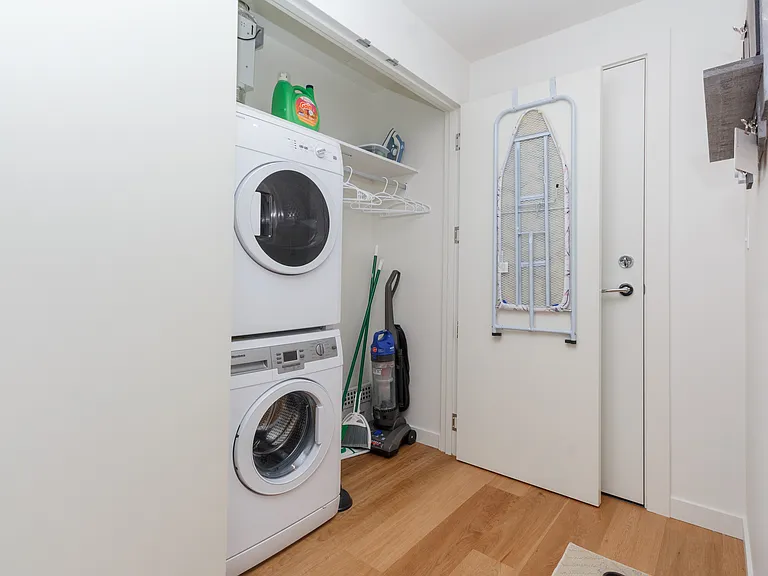 Pandora Ave — Photo 24