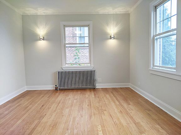 3rd image of 35 Kettell Ave