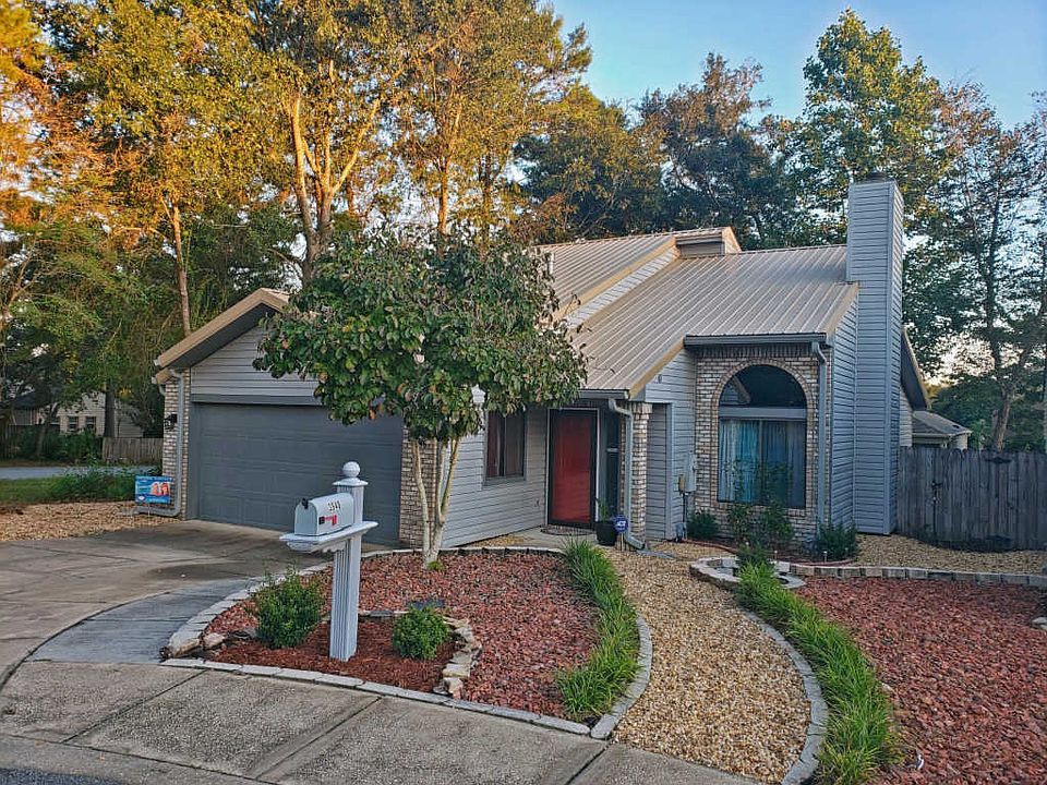 1st image of 3948 Balsam Dr