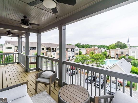 4th image of 6076 Gaines St