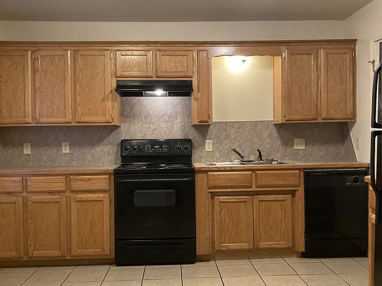 10 W 4th St #10B — Photo 3