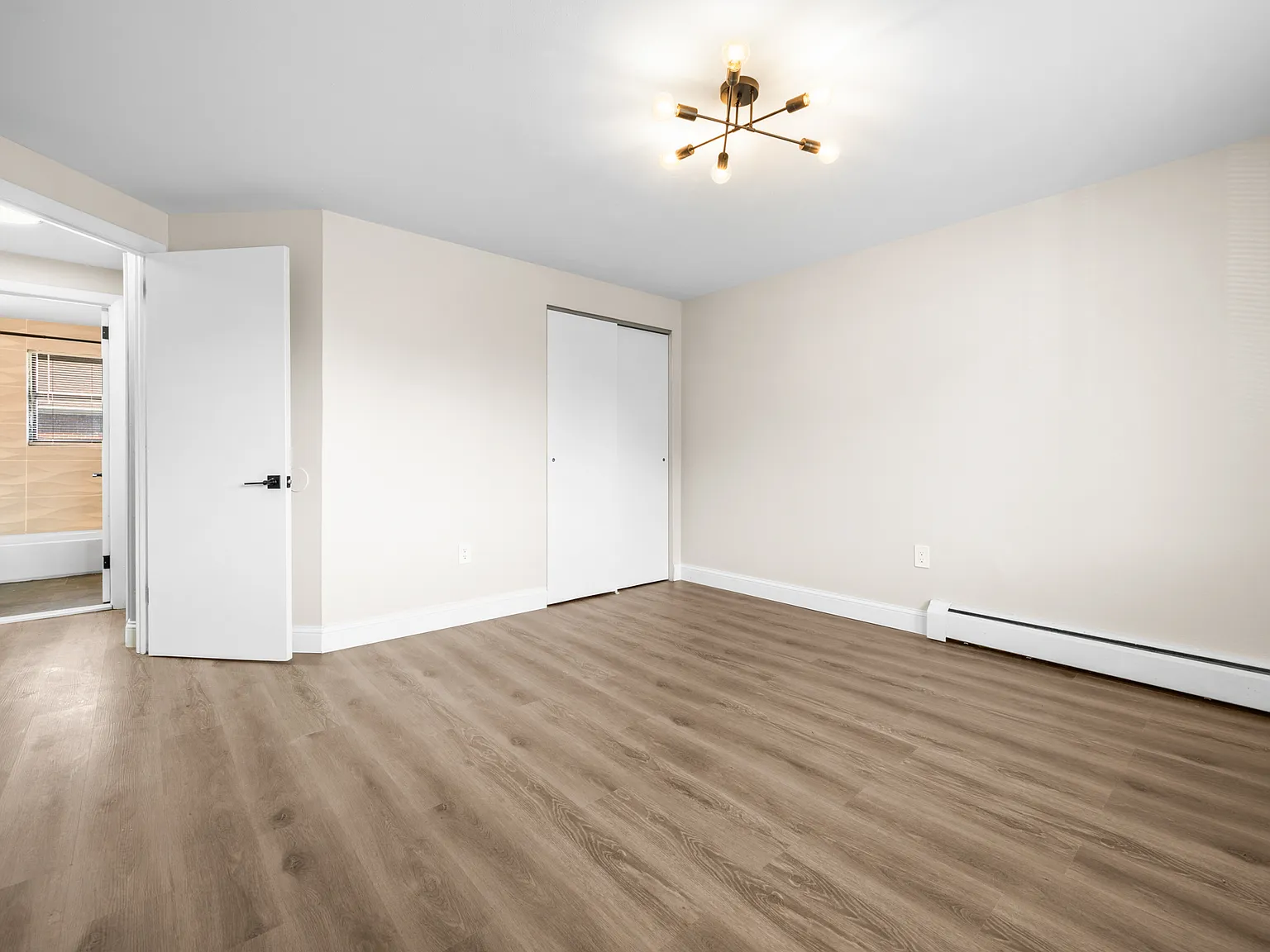 2 bed, 1100 sqft, $1,750 — Photo 2