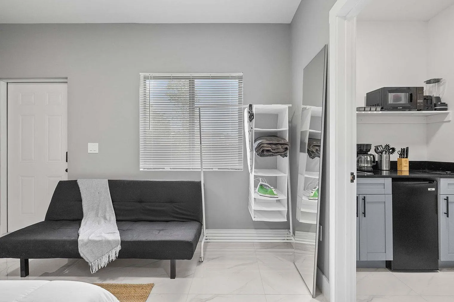 Studio, 1.0 bath, 645 sqft, $1,974 — Photo 1