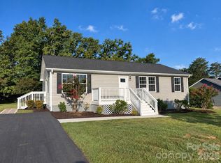5217 Canterbury Dr, Conover, NC 28613