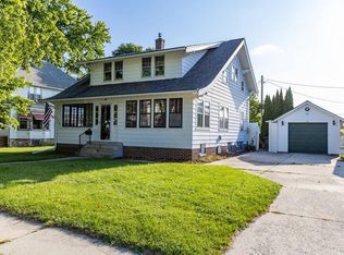 209 Pleasant St, Plymouth, WI 53073